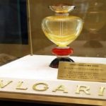 گران‌ترین عطر جهان با نام Opera Prima توسط کمپانی ایتالیایی بولگاری به قیمت ۲۰۰ هزار یورو بفروش رفت.